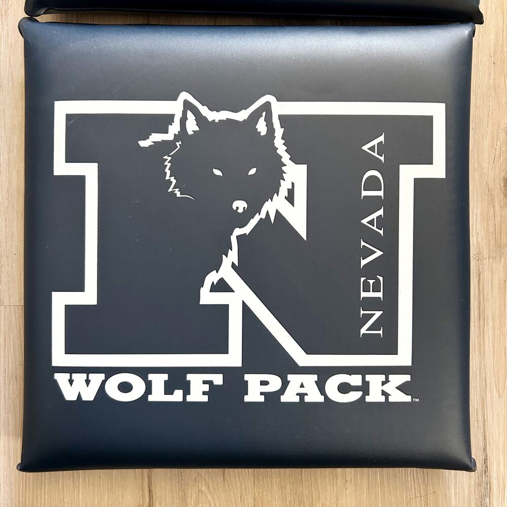 VNTG Pair RENO Wolf Pack UNR College Sports Arena Cushions Four Point Products - Picture 3 of 8